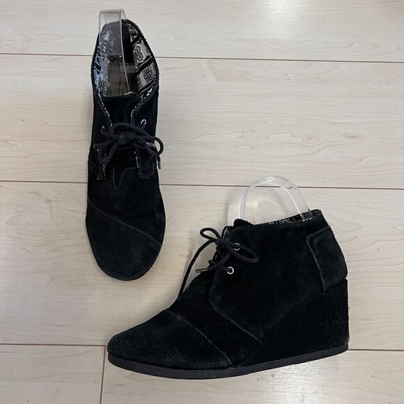 Toms Black Genuine Suede Leather Desert Booties Wedge Heel Lace Up Sz 10 - Picture 1 of 11